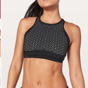 Lululemon- Colour Me Quick Bra Black & White